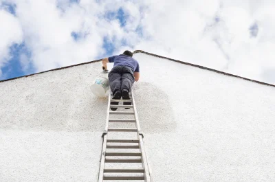 Peinture extérieure au Retail — façades et ravalement